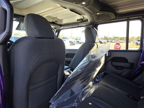 New 2026 Jeep Gladiator Sport image 9