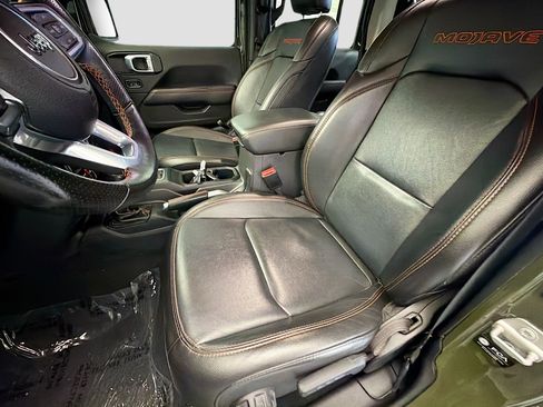 Used 2022 Jeep Gladiator Mojave w/ Trailer Tow Package AWD/4WD image 11