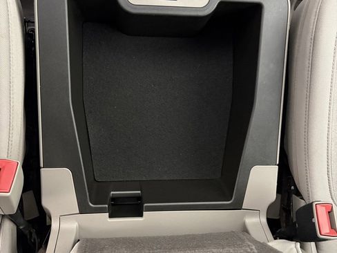 Used 2021 GMC Sierra 1500 SLE image 32