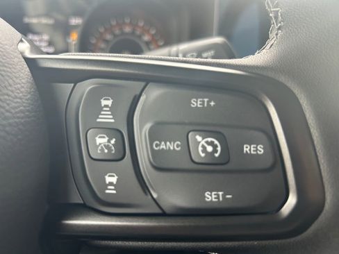 New 2026 Jeep Gladiator Mojave w/ Safety Group image 18