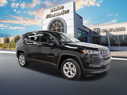 New 2025 Jeep Compass Latitude w/ Convenience Group