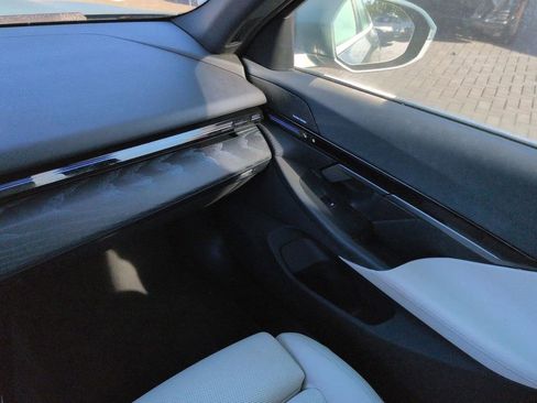 Certified 2024 BMW 530i xDrive w/ Premium Package image 18