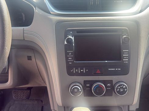 Used 2013 Chevrolet Traverse LS FWD image 23
