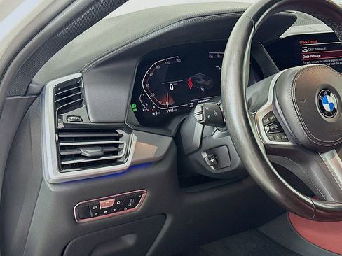 Used 2022 BMW X6 xDrive40i w/ M Sport Package image 11