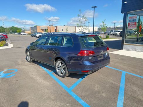 Used 2016 Volkswagen Golf SportWagen FWD image 7