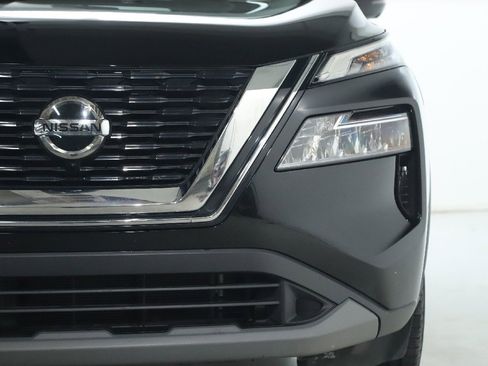 Used 2021 Nissan Rogue SV w/ Premium Package image 8