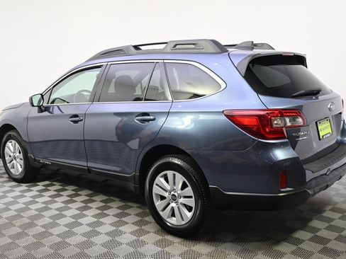 Used 2016 Subaru Outback 2.5i Premium AWD/4WD image 3