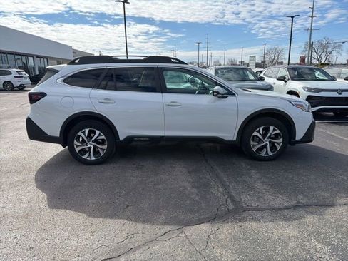 Used 2021 Subaru Outback Limited image 4