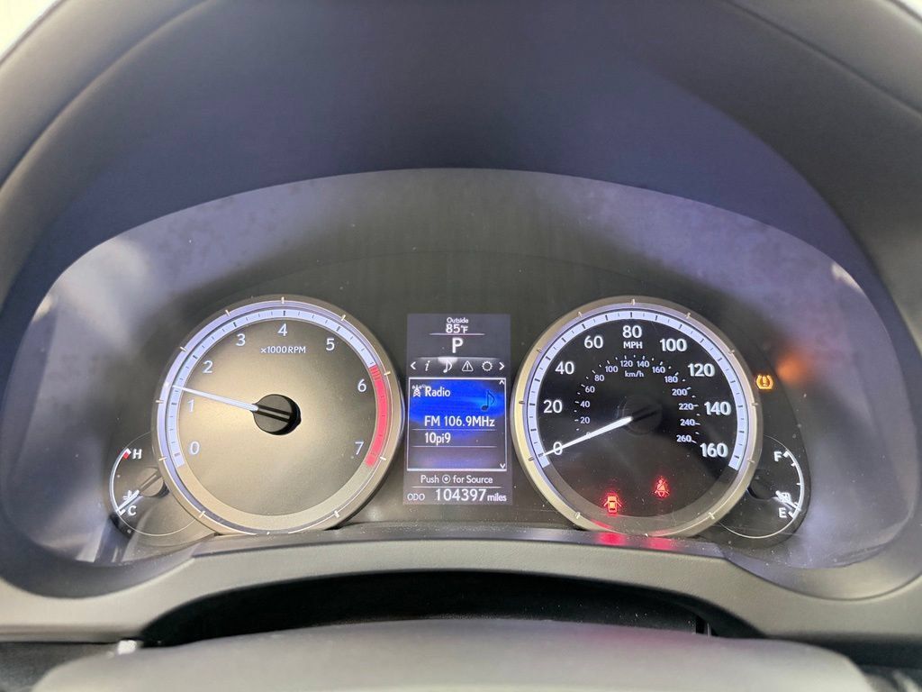 Used 2016 Lexus RC 200t w/ Accessory Package 2 RWD image 29