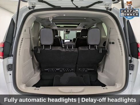 Used 2022 Chrysler Pacifica Limited image 31