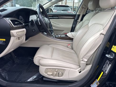 Used 2017 Genesis G90 3.3T Premium image 17