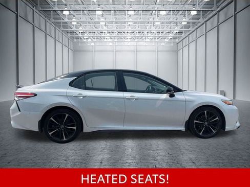 Used 2020 Toyota Camry XSE FWD image 5