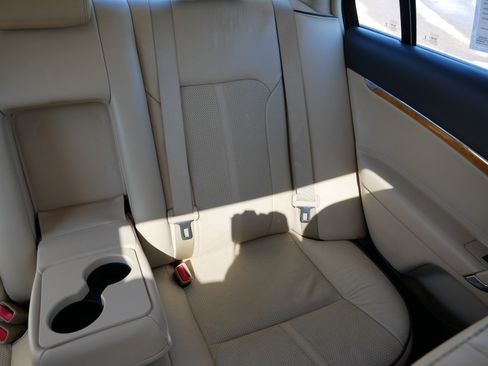 Used 2012 Lincoln MKZ image 14