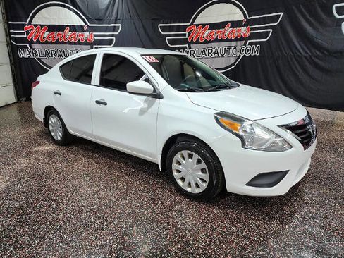 Used 2016 Nissan Versa S FWD image 1