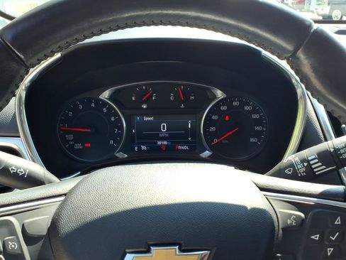 Used 2019 Chevrolet Equinox LT FWD image 20