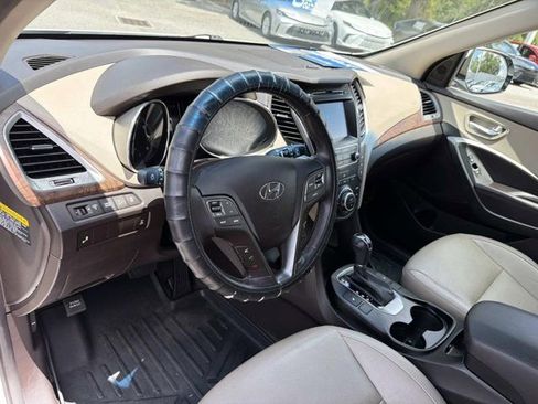 Used 2018 Hyundai Santa Fe SE w/ SE Premium Package 02 AWD/4WD image 12