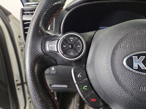 Used 2018 Kia Soul ! image 22