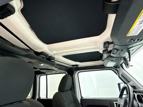 Used 2021 Jeep Wrangler Unlimited Sport AWD/4WD image 16