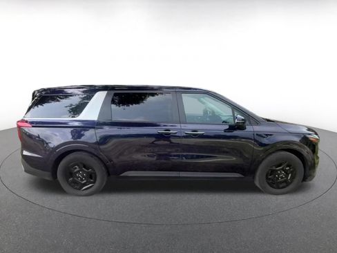 Used 2026 Kia Carnival FWD image 16