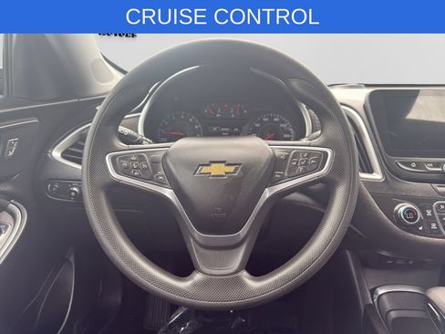 Used 2023 Chevrolet Malibu LT w/ Driver Confidence Package FWD image 5