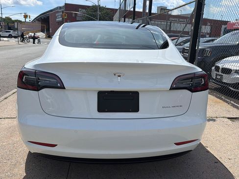 Used 2022 Tesla Model 3 Long Range AWD/4WD image 5