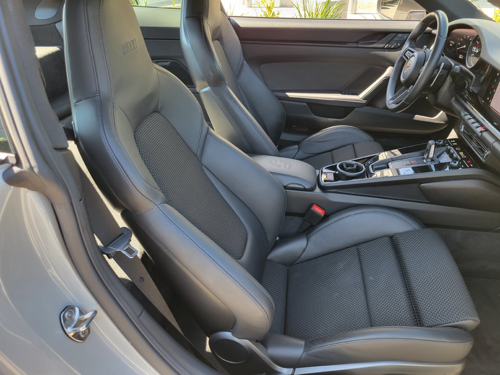 Certified 2023 Porsche 911 Carrera T RWD image 25