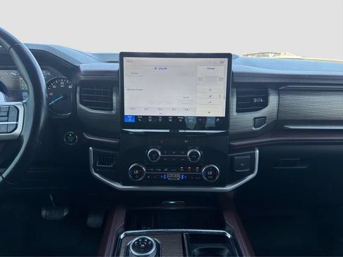 Used 2022 Ford Expedition Limited AWD/4WD image 16