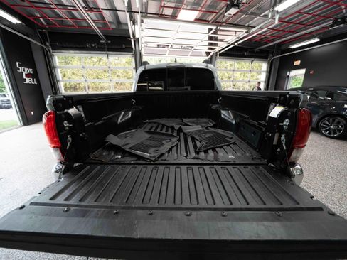 Used 2021 Toyota Tacoma SR5 AWD/4WD image 27