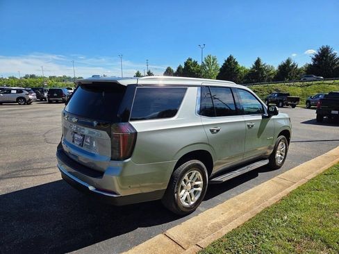 Used 2025 Chevrolet Tahoe LT AWD/4WD image 3