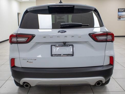 Used 2025 Ford Escape Active image 25
