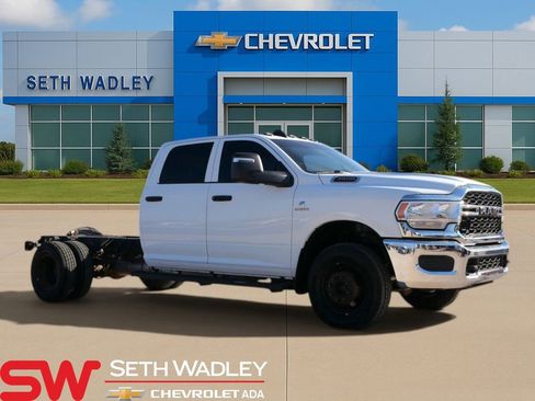 Used 2023 RAM 3500 Tradesman w/ Chrome Appearance Group AWD/4WD image 1