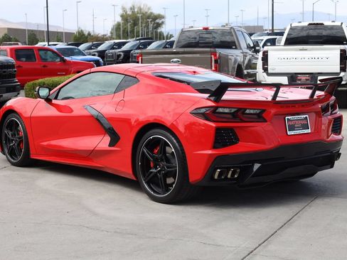 Used 2020 Chevrolet Corvette Stingray Preferred Cpe w/ 2LT Preferred Equipment Group RWD image 4