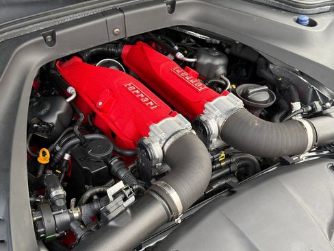 Used 2016 Ferrari California T RWD image 23