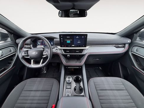 Used 2025 Ford Explorer ST-Line w/ ST-Line Street Pack image 13