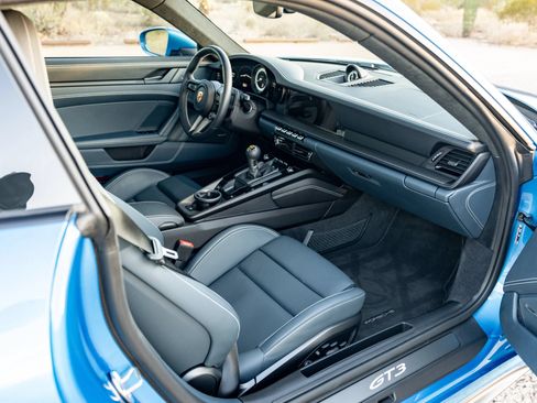 Used 2024 Porsche 911 GT3 RWD image 13