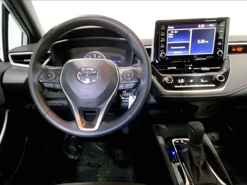 Used 2021 Toyota Corolla SE image 4