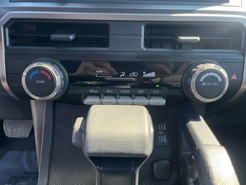 Used 2025 Toyota 4Runner SR5 AWD/4WD image 19