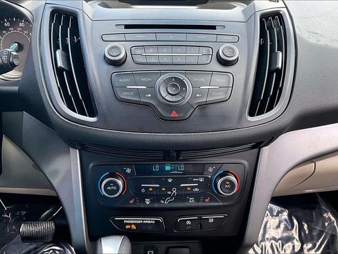Used 2017 Ford Escape SE FWD image 30
