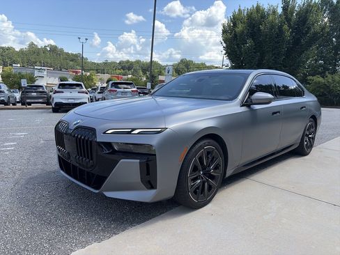 Used 2023 BMW 740i RWD image 4