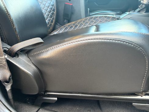 Used 2021 Jeep Wrangler Unlimited Sahara AWD/4WD image 31