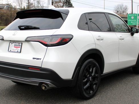 Used 2023 Honda HR-V Sport image 6