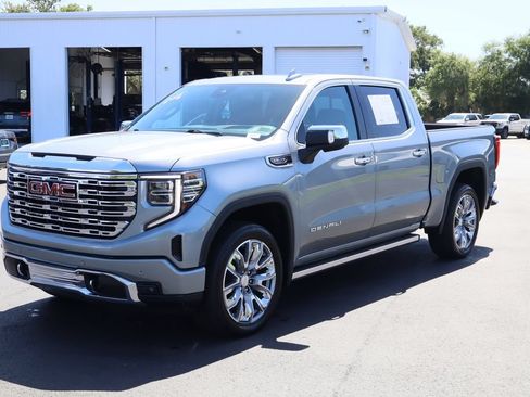 Certified 2025 GMC Sierra 1500 Denali w/ Denali Reserve Package AWD/4WD image 5
