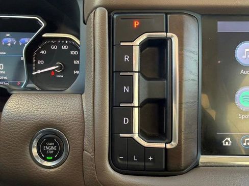 Used 2021 GMC Yukon Denali w/ Denali Premium Package image 35