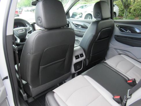 Used 2023 GMC Terrain SLT w/ Infotainment Package II FWD image 35