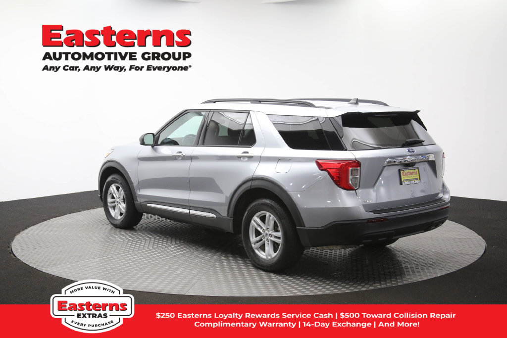 Used 2023 Ford Explorer XLT AWD/4WD image 67