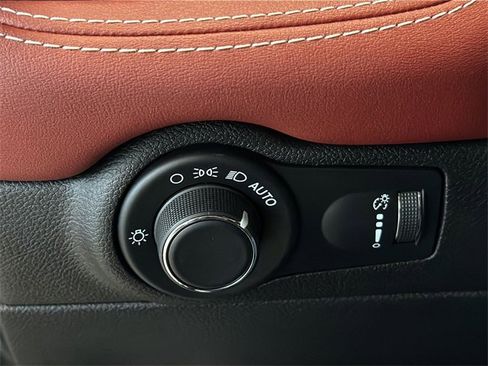 Used 2021 Dodge Durango SRT Hellcat w/ Premium Interior Group image 26