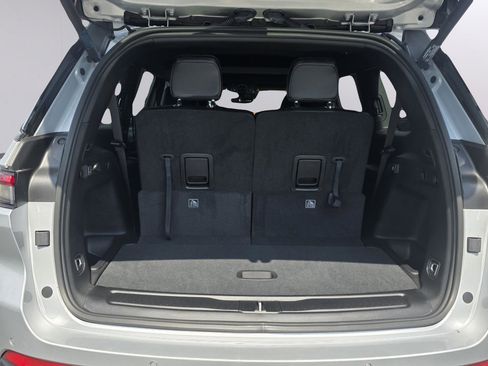 New 2025 Jeep Grand Cherokee L Altitude image 34