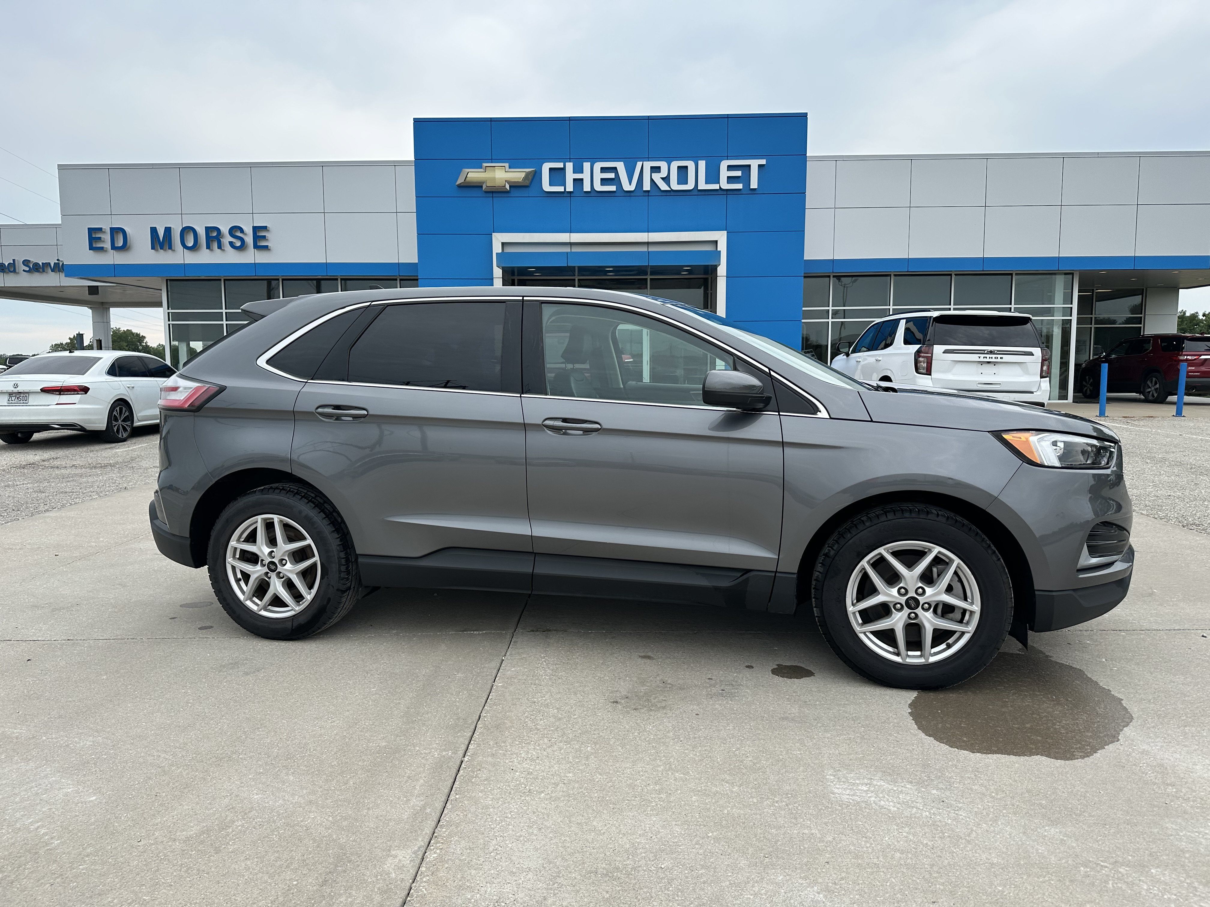 Used 2024 Ford Edge SEL AWD/4WD image 2