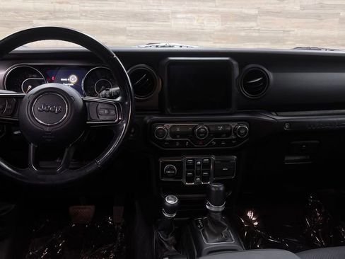 Used 2022 Jeep Wrangler Unlimited Sport AWD/4WD image 2