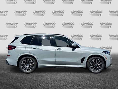 Certified 2024 BMW X5 sDrive40i w/ Executive Package RWD image 3